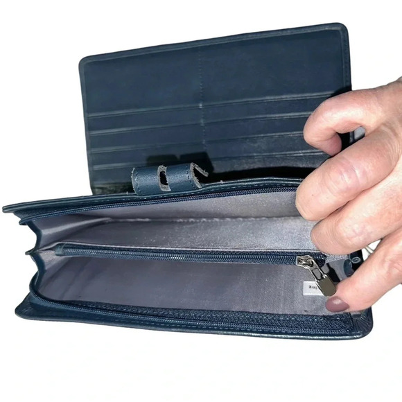 RFID blocking blue‎ leather wristlet with multi cards slots - Picture 5 of 7